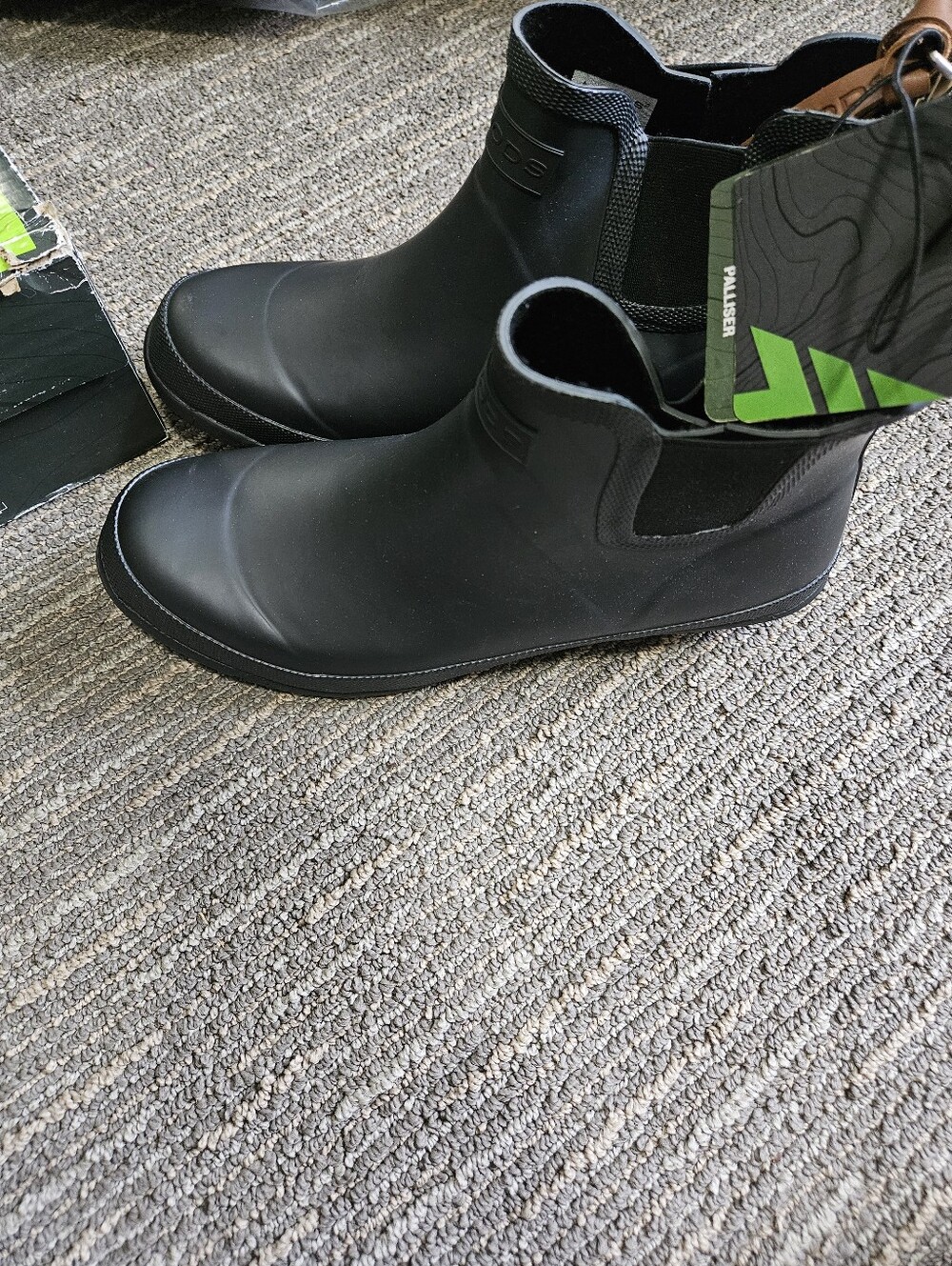 Women's WOODS Black Slip-On Chelsea Rain Boots